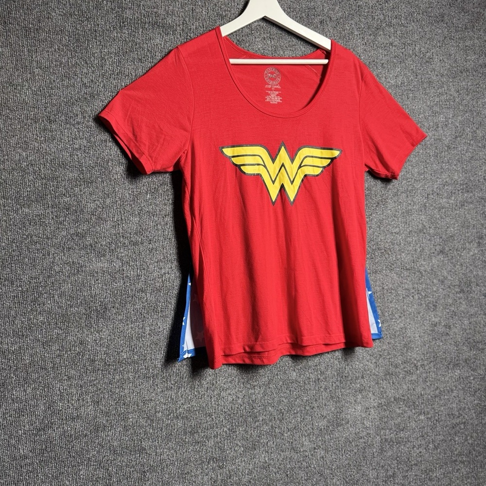 DC Comics Originals Wonder Woman Cape T-Shirt Women's L Red Blue Stars 2016